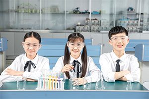 ����Ќ��WУ����Щ���^��