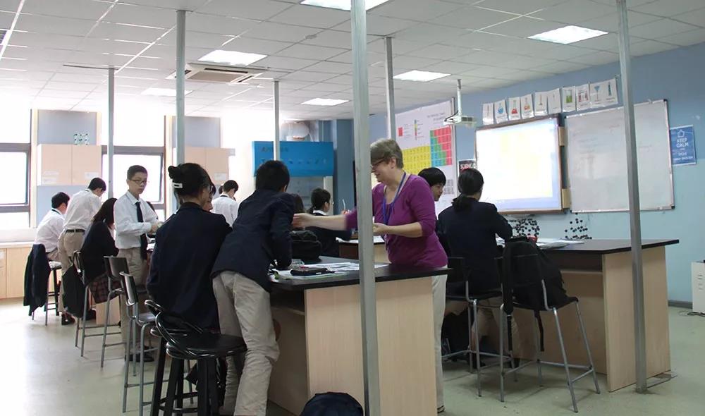 ţ����H���W�ɶ��WУ