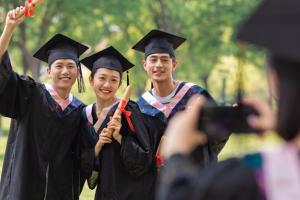 高考文科只能考200分,選高鐵乘務專業怎么樣?