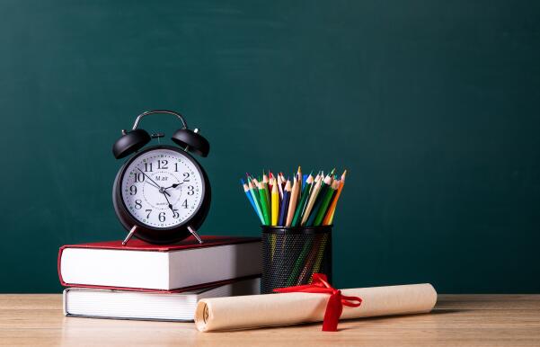 ���·�(gu��)�H�p�Z(y��)�W(xu��)У��(b��o)���r(sh��)�g