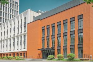 2025年開(kāi)設(shè)高鐵乘務(wù)專業(yè)學(xué)校推薦,不需要分?jǐn)?shù)線