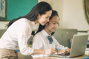 ������˽���R�ьW(xu��)УУ�L(f��ng)