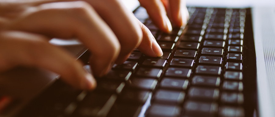 ɽ�|����ý�wˇ�g�OӋ���I�WУ�R�������£�