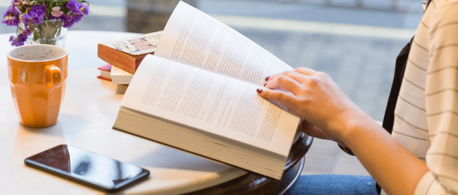 現(xiàn)在法學(xué)專業(yè)屬于熱門專業(yè)嗎?