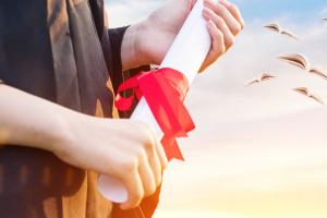 高考200分可以報考濱州學院乘務學院嗎？