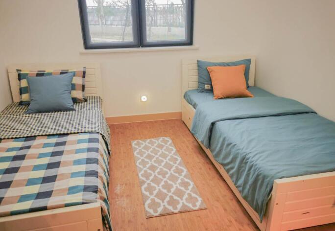 �ɶ����HС�W���ތWУ�h��