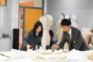 ������ꖄP�ć��H�W(xu��)У̽У