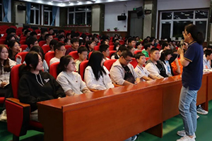 北京懷柔索蘭諾中學開展英語學科學法指導系列講座！