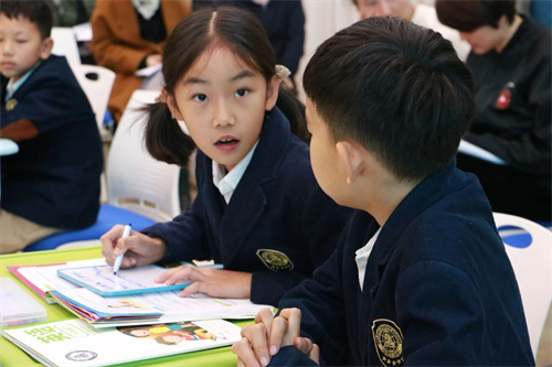 �������ҵW(xu��)УӢ�Z�n