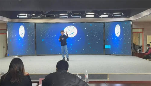 �������ˌWУ�W��ˇ�g����