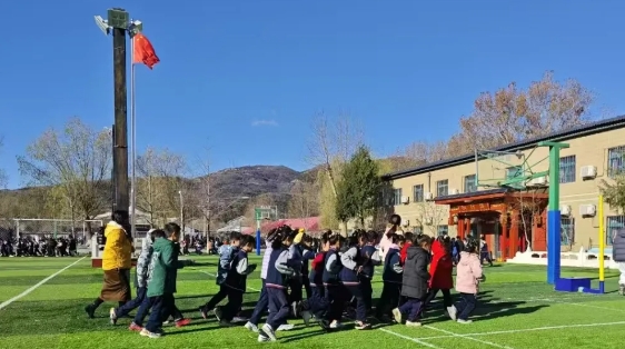 尚麗外國語學校小學跑步