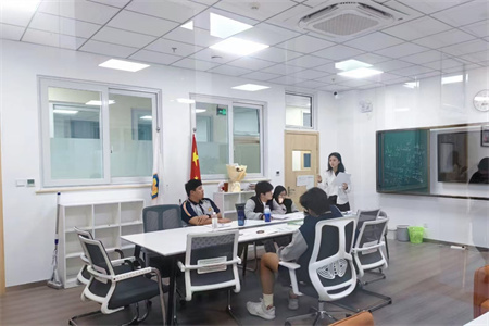 北京東方紅學(xué)校