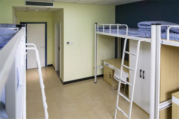 ������_�ƌWУ���в���������