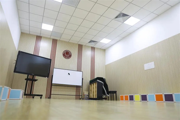 ������_�ƌWУӲ��