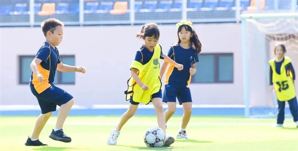 �������fҫ��ҫ�A���H�WУ�n�̷����