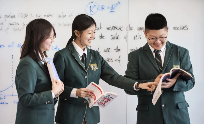 �R������