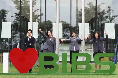 ������xУ�^