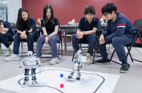 君誠(chéng)AI未來學(xué)校