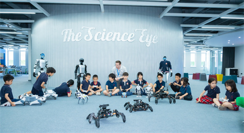 君誠(chéng)AI未來學(xué)校