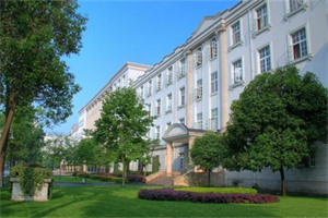 ��ӿƼ���W