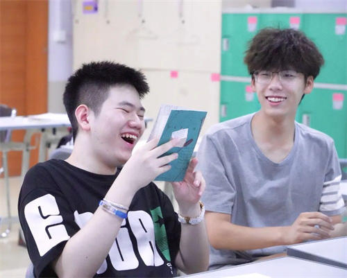 �����WУ�S�������A���n�������A��㕽Ӱ���������