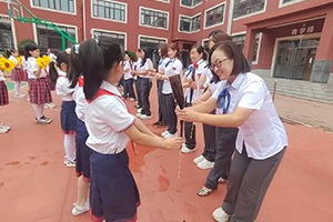 三河市燕橋學校小學部開展教師節特別活動：濃情九月&middot;致敬師恩！